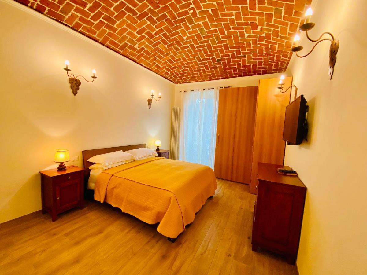 Exquisitely Renovated And Centrally Located Apartment With Free Parking Turin Exterior photo